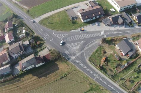 Zračni posnetek Dunajske ceste z obvoznico in bližino operne hiše