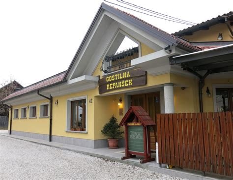 Slika tipične slovenske gostilne z urejeno okolico