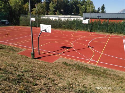 Rekonstrukcija igrišča za košarko iz obdobja po drugi svetovni vojni