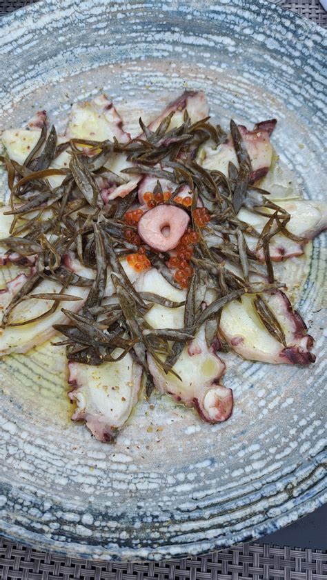 slika tipične dalmatinske konobe