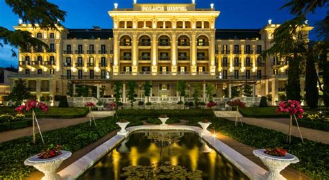 Zunanji pogled na hotel Kempinski Palace Portorož