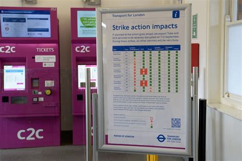 Zgodovinski plakat londonske podzemne železnice