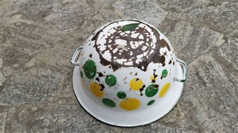 Starinski lonec s kuhanim čušpajzem