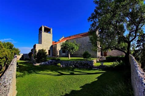 Benediktinski samostan Sv. Kuzme in Damjana na Ćokovcu