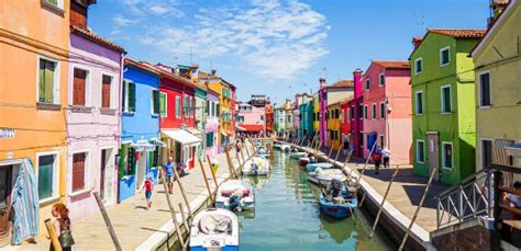 Pisan barviti otok Burano