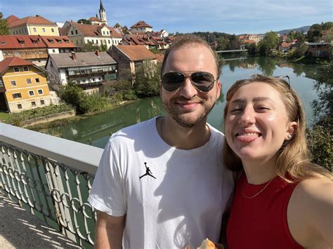 različne narodnosti delajo skupaj