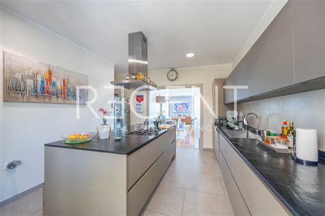 Luksuzna hiša s pogledom na morje in jacuzzi