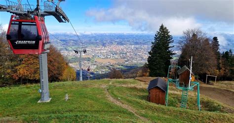 Pogled na krožno kabinsko žičnico Pohorska vzpenjača