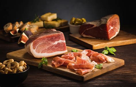 Kraški pršut in teran