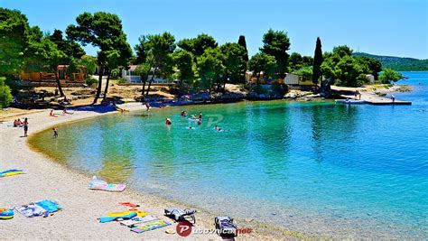 Prodnata plaža kampa Miran