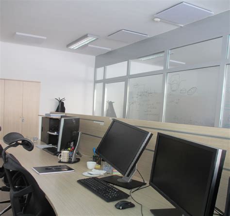 notranjost sodobne pisarne v tehnološkem parku