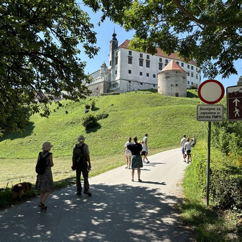 Mapa turističnih točk v okolici Izlak