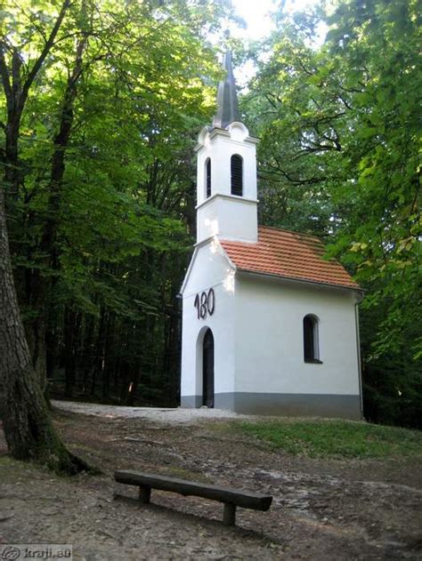 Bukovniško jezero s kapelo sv. Vida