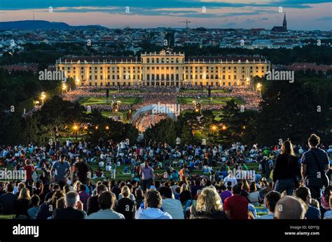 Schönbrunn Palace at night