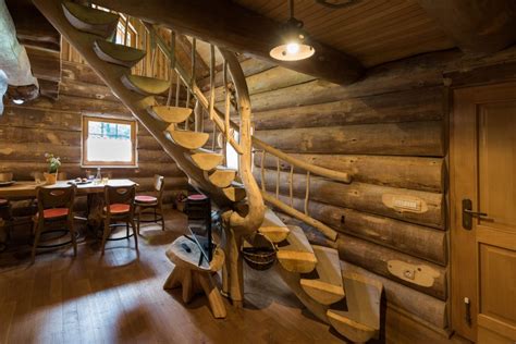 notranjost gostišča Brunarica