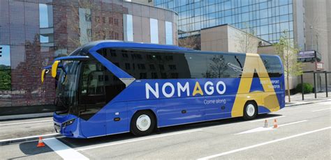 Nomago shuttle bus