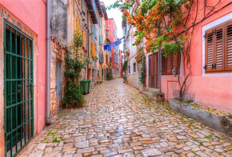 Slikovita ulica v Rovinju