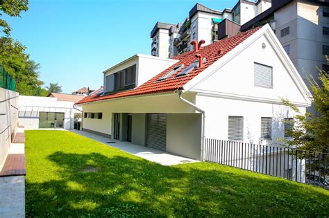 Rekonstrukcija neolitske hiše v Çatalhöyük