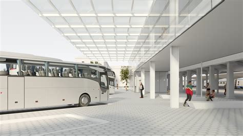 Notranjost avtobusne postaje Kranj s potniki