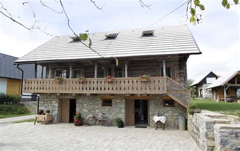 Stara belokranjska hiša