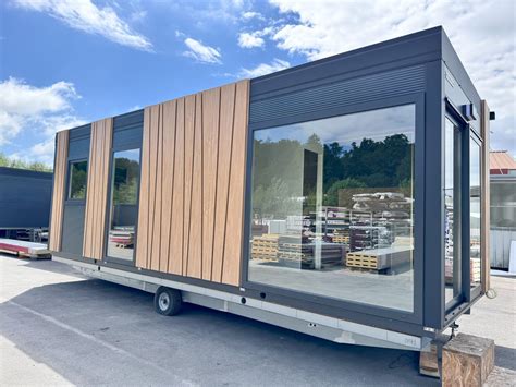 Mobilna hiška ob jezeru