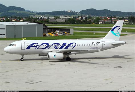 Letalo Adria Airways Airbus A320