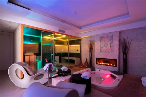 Notranjost luksuzne spa suite