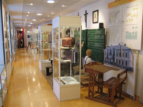 Notranjost Goriškega muzeja s stalno razstavo