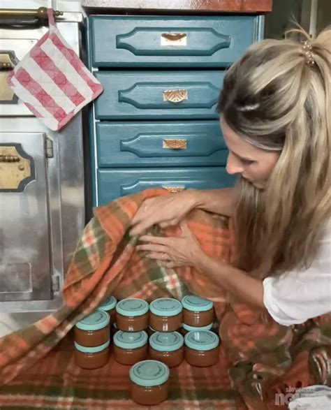 polje z ekološko pridelano zelenjavo