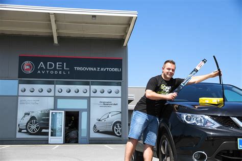 Križišče cest v bližini Nemškega Rovta, ki kaže na povezave s Soriško planino in Škofjo Loko