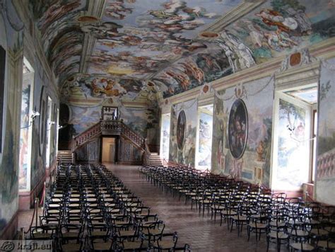 Grad Brežice in viteška dvorana