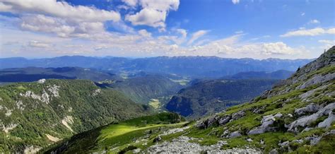 Pogled na Julijske Alpe s turistične kmetije