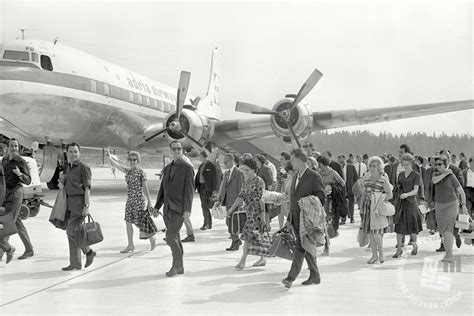 Prvo letalo DC-6B Adrie Aviopromet na novem letališču Brnik, 1963