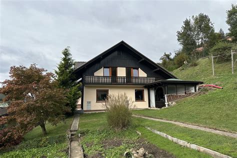 Tipična gorenjska kmečka hiša