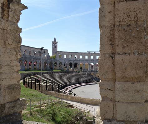 Amfiteater v El Jemu