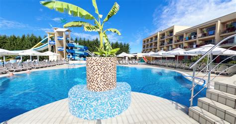 panoramski pogled na hotel Paradiso Catež s termalnimi bazeni