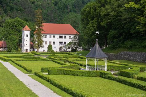 Polhograjska graščina