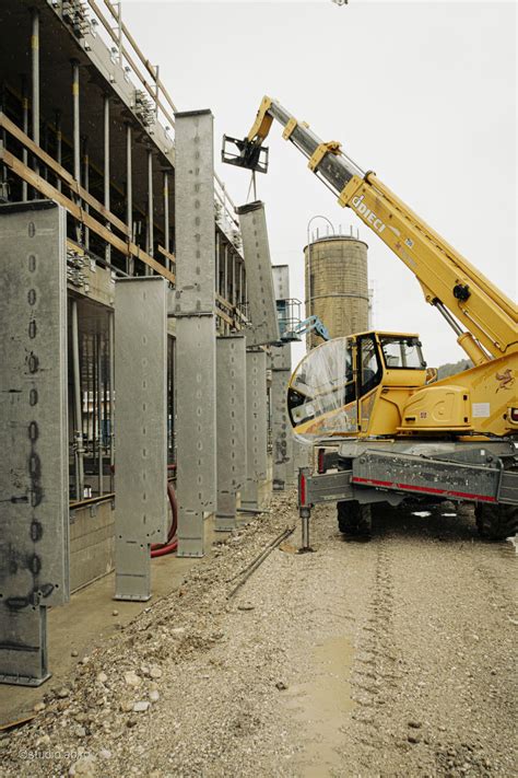 Pogled na sodobne poslovne stavbe Tehnološkega parka Ljubljana