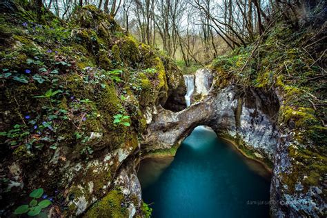 Naravni kamniti most Krčnik