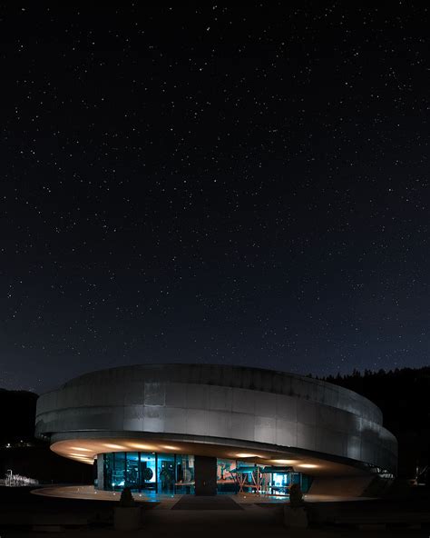 Primerjava osvetljenosti mesta in podeželja ponoči