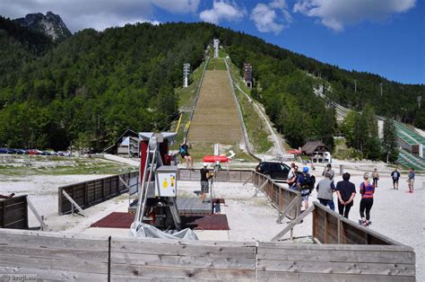 Spust po jeklenici nad reko Sočo