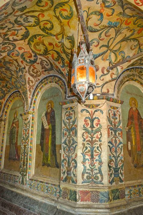 Notranjost Umetnostnozgodovinskega muzeja z razkošnimi stropnimi poslikavami