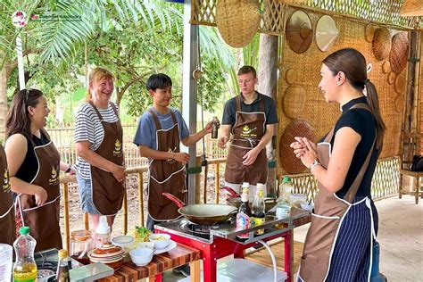 Traditional Thai cooking class in Chiang Mai