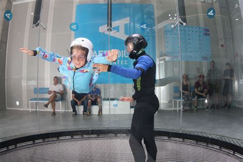 Simulacija letenja v vetrovniku Aerodium Logatec