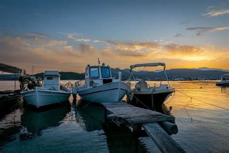 Slikovito mestece Cefalù ob sončnem zahodu