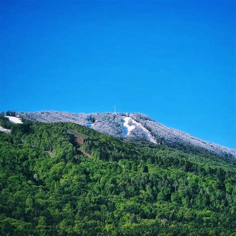 Pogled na Pohorje z Mariborom v dolini