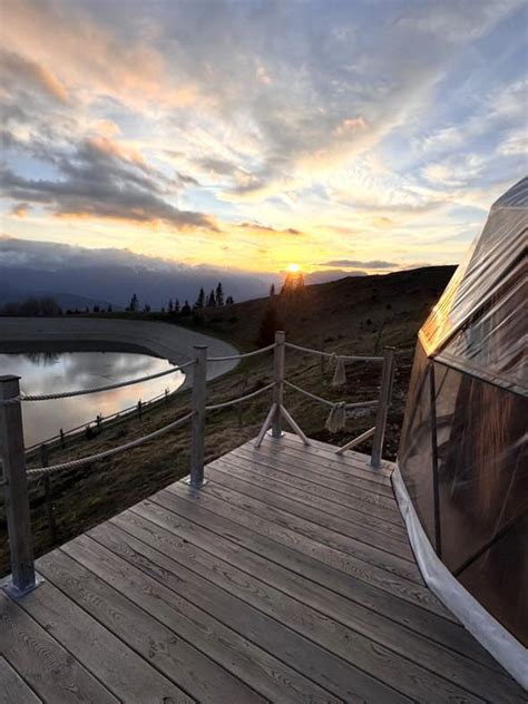 Panoramski razgled iz kabine nihalke na Golteh