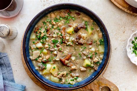 pohorski lonec s tradicionalnimi sestavinami