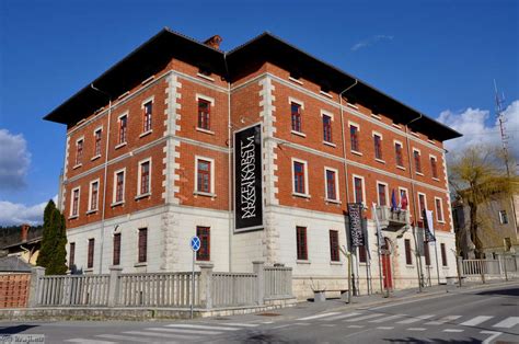 Notranjski muzej Postojna