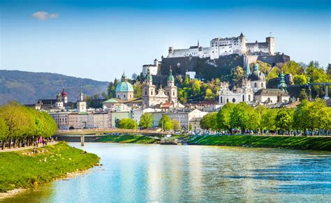 Panoramski pogled na Salzburg s trdnjavo Hohensalzburg